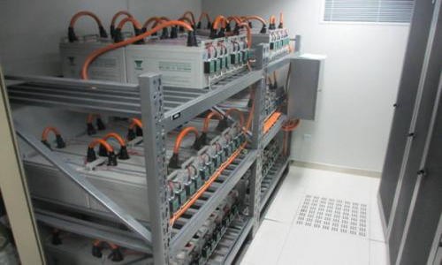 UPS蓄电池.jpg UPS蓄电池.jpg