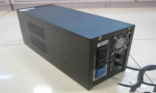 后备式UPS.jpg 后备式UPS.jpg