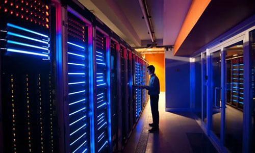 数据中心.jpg 数据中心.jpg